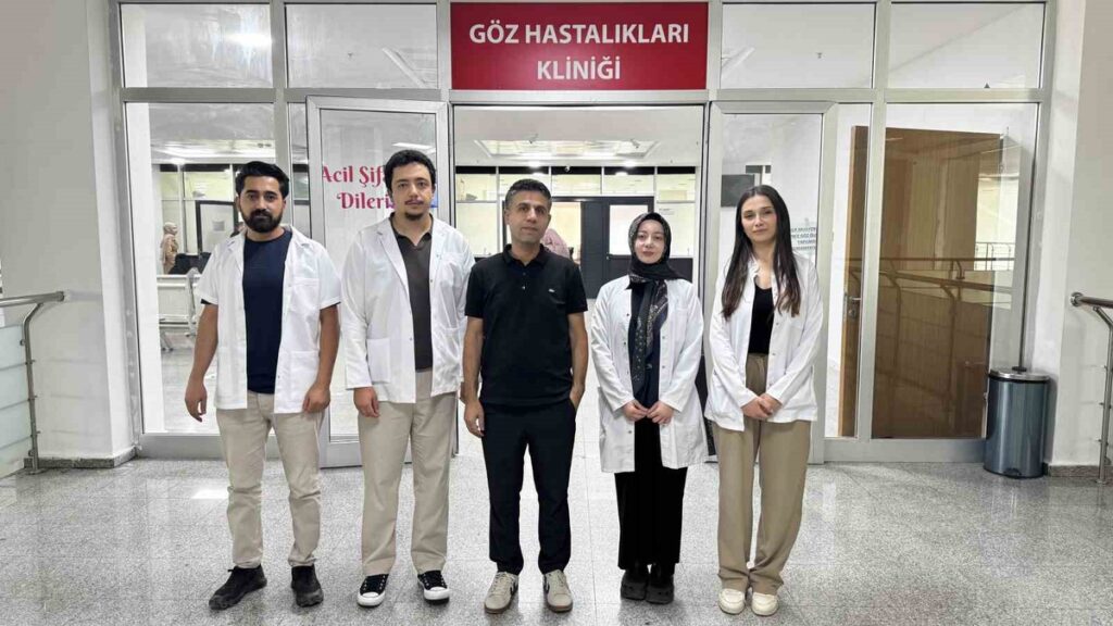 agrida-goz-kliniginde-asistan-sayisi-6ya-cikacak-sevk-yuzde-5in-altina-indi-zXGjL7nA